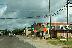 FM3 North - Normangee (36258574942).jpg