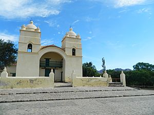 Archivo:Fachada Iglesia de San Pedro de Nolasco, Molinos, Salta