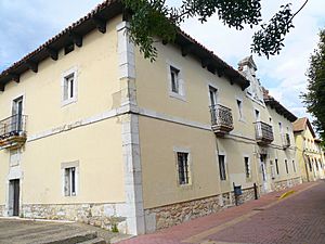Archivo:Guardo - Palacio de los Cossío 6