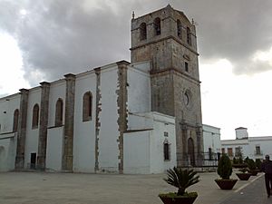 Archivo:Igreja de Santa Maria do Castelo (Olivença) - 1