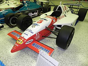 Archivo:Indy500winningcar1997