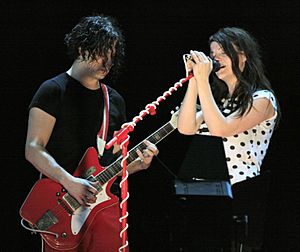 Archivo:Jack & Meg, The White Stripes