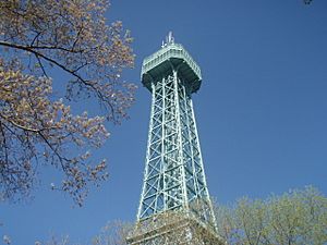 Archivo:Kings Dominion Eiffel Tower