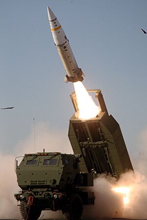 Archivo:M57A1 Army Tactical Missile System missile