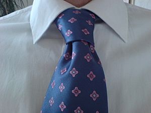 Archivo:Necktie knot
