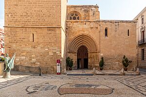 Archivo:Orihuela 2022 - cadenas