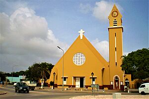 Archivo:Parroquia de San Bernardo (Kralendijk)