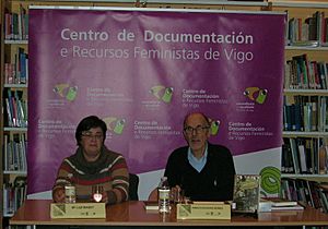 Archivo:Presentación do libro Destinada al crematorio, de Mercedes Núñez Targa (Vigo, 2013)