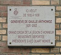 Archivo:Rennes - Maison de Gaulle-Anthonioz plaque