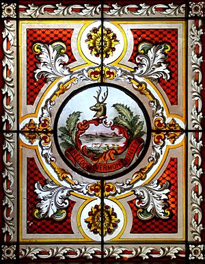 Archivo:Stained glass skylight in the Cedar Creek Room in the Vermont State House