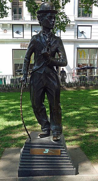 Statue of Charlie Chaplin.jpg