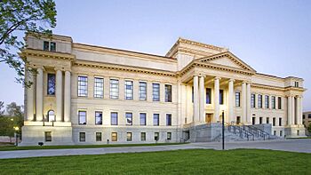 Archivo:The Park Building at the University of Utah