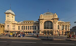 Archivo:Vitebsky Rail Terminal SPB