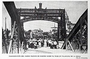 Archivo:1908-10-31, Blanco y Negro, Inauguración del nuevo puente de hierro sobre el Tajo en Talavera de la Reina, Cifuentes