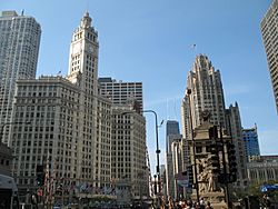 Archivo:20070509 Foot of Magnificent Mile