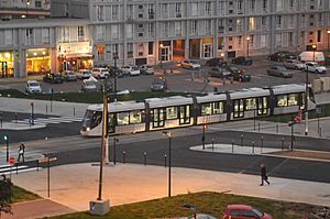 Archivo:2012 10 25 testing tramway in avenue Foch (France, Le Havre)