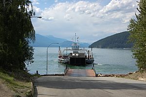 Archivo:Arrow Lake Ferry