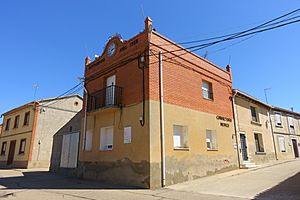 Archivo:Ayuntamiento de Quintanilla del Olmo