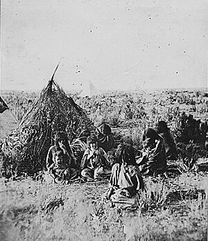 Archivo:Bannock tent