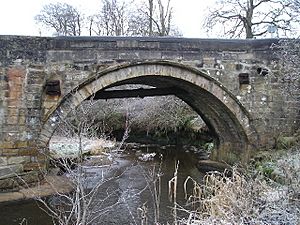 Archivo:Bridge over Rotten Calder - geograph.org.uk - 97061