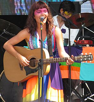 Archivo:Camila Moreno 2012