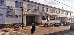 Archivo:Casa consistorial I. Municipalidad de Mulchén
