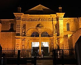 Catedral Primada at night CCSD 12 2017 6478 01.jpg