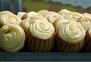 Archivo:Churros (Crema Pastelera)