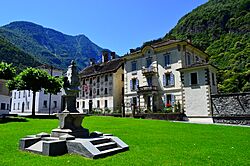 Dorfkern von Cevio im Maggiatal.jpg
