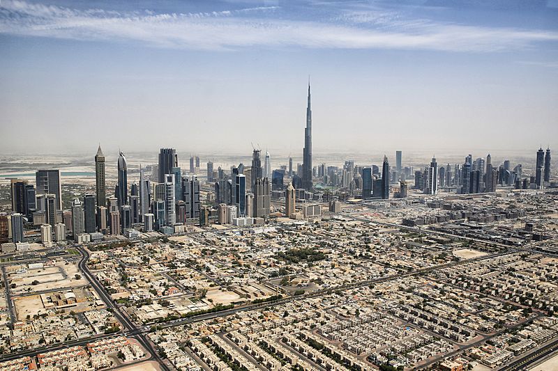 Dubai Skyline mit Burj Khalifa (18241030269)