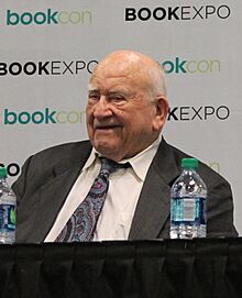 Ed Asner in 2017.jpg