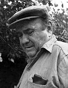 Emilio Vidal en una escena de la película El arreglo.jpg