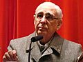 Fernando Cardenal, jesuita y ministro de Educación durante el primer gobierno sandinista de Nicaragua