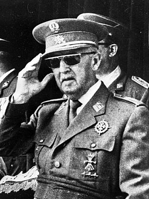 Archivo:Francisco Franco 1975 (cropped)