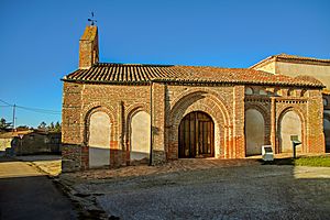 Archivo:Iglesia de Nuestra Señora de la Asunción en Galleguillos