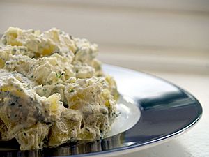Archivo:Kartoffelsalat with mayonnaise