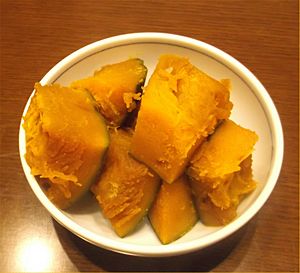 Archivo:Nimono of japanese pumpkin 2014