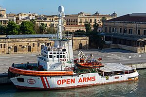 Archivo:Open-Arms