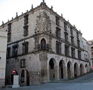 Archivo:Palacio de la Conquista Trujillo