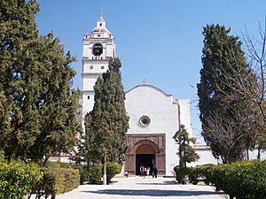 Archivo:Parroquia de Santiago Apóstol, Tequixquiac