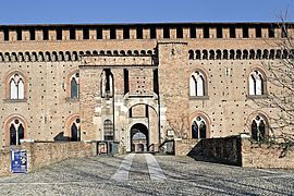 Pavia ingresso Castello Mirabello