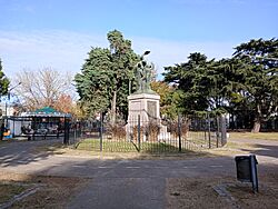 Plaza Alsina, Villa Sarmiento.jpg
