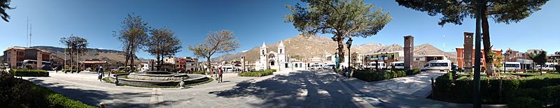 Archivo:Plaza de Armas de Chivay