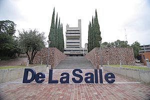 Archivo:Rectoría