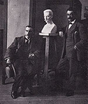 Archivo:Sánchez Santarén en su estudio con Tomás Argüello y un busto de Pablo Puchol
