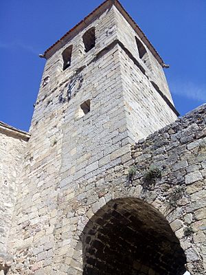 Archivo:Torre de la Iglesia en Hervás, Cáceres (España).