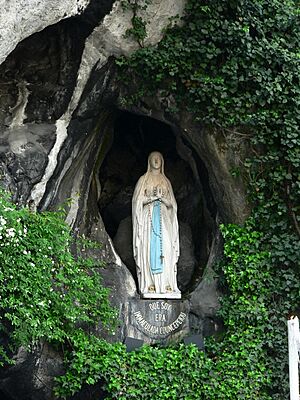 Archivo:VirgendeLourdes