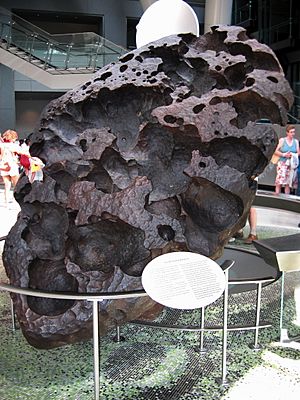 Archivo:Willamette Meteorite AMNH