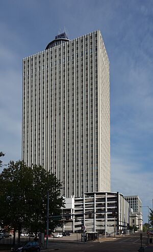 Archivo:100 North Main St, Memphis TN