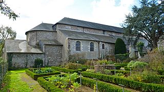 Abbatiale Saint-Philbert-de-Grand-Lieu (4)